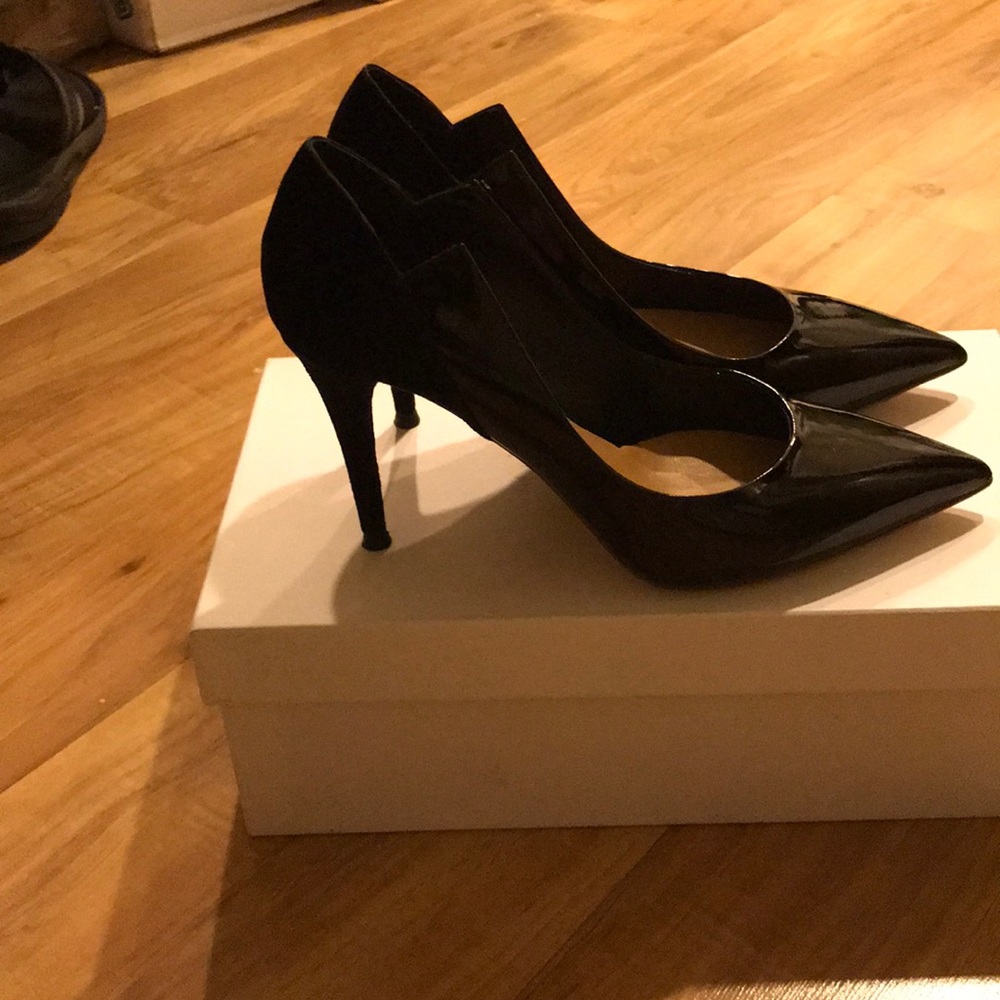 Chloe Black Pumps - Picture 2 of 5